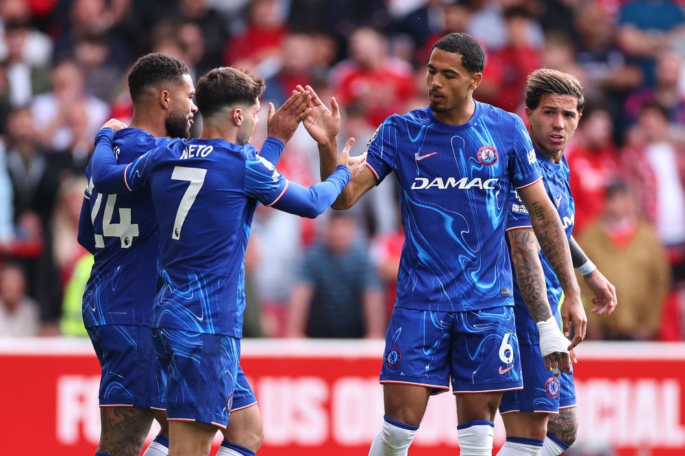 76人更新战湖人伤病报告：恩比德&乔治均为出战成疑